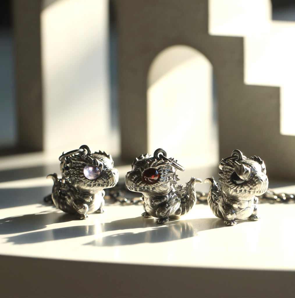Godzilla Dinosaur Dragon pendant Necklace