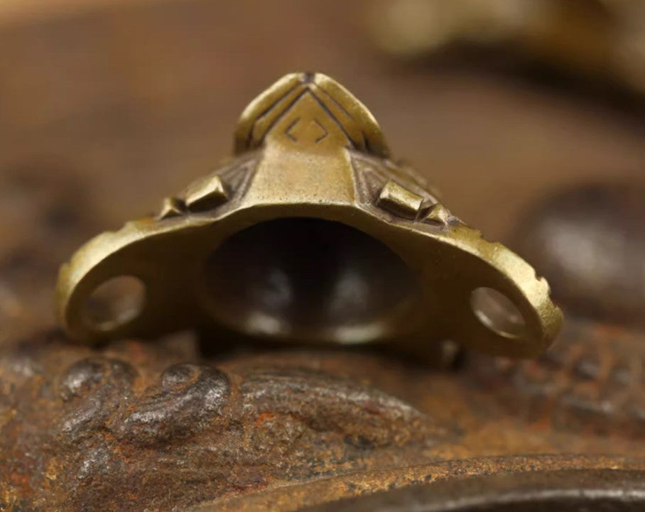 π― Golden Brass Tiger Shoe Lace Charm π―