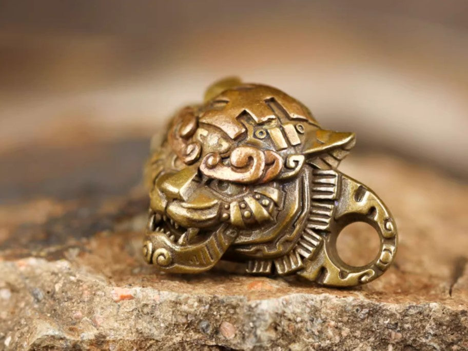 π― Golden Brass Tiger Shoe Lace Charm π―