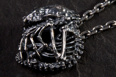 🐍 Golden Brass Viper Snake Shoe Lace Charm