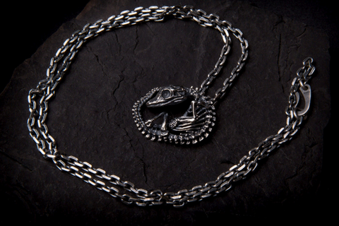 🐍 Golden Brass Viper Snake Shoe Lace Charm