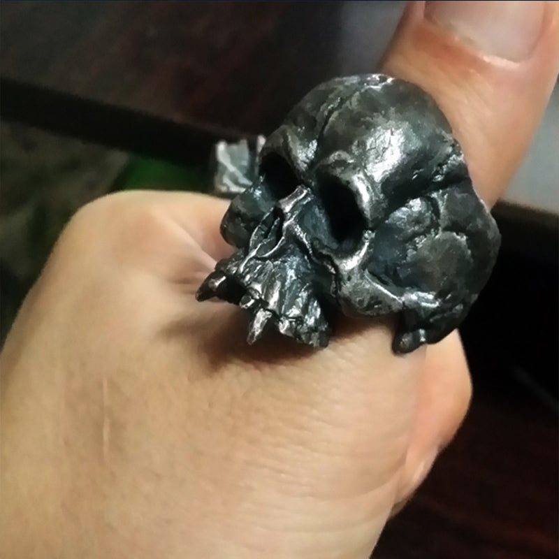 Half Jaw Vampire Skull Ring - Holy Buyble