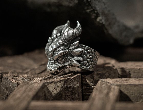 Little Monster Horned Dragon Ring