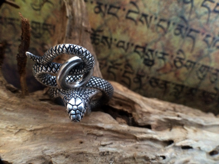 King Cobra Snake Pendant - Holy Buyble