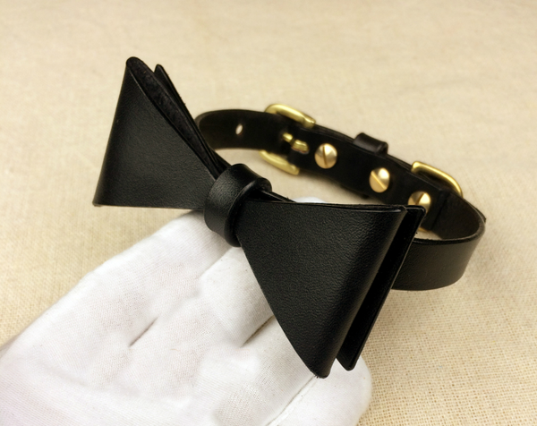 La Bretagna Italian Leather Bow Tie Dog Collar