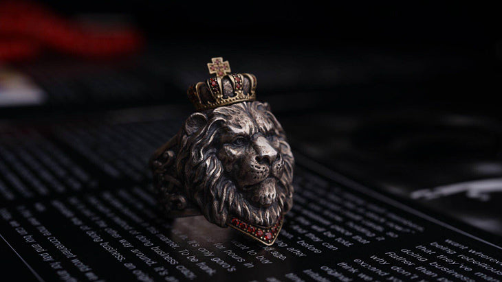 Crowned Lion King Ring - Holy Buyble