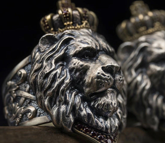 Crowned Lion King Ring - Holy Buyble