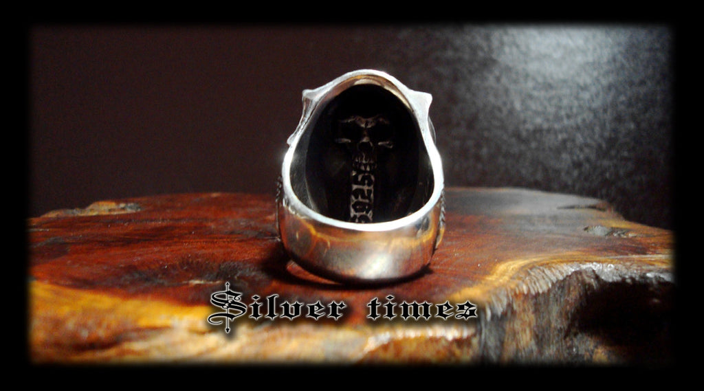 Predator Skull Ring - Holy Buyble