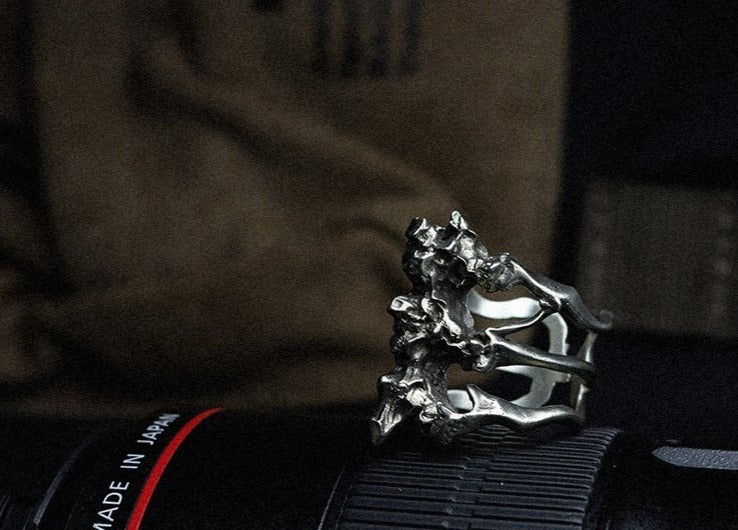 spine skeleton skull ring