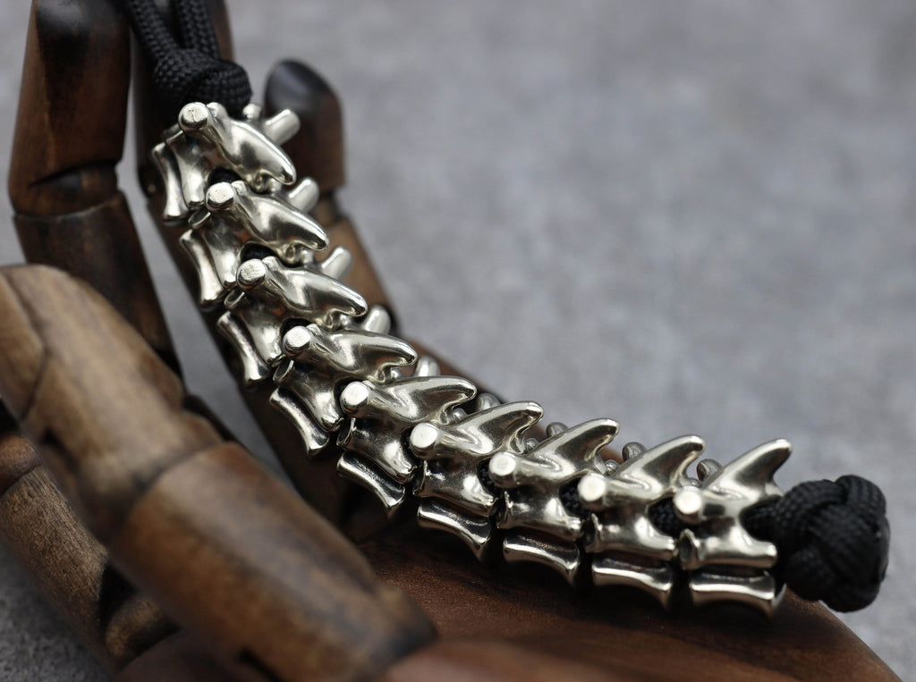 Skull Skeleton paracord EDC knife knives keyring pendant hanger