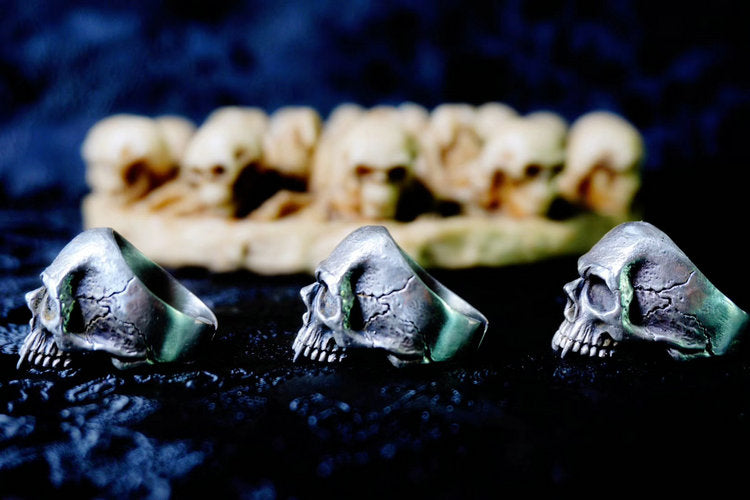 Half Jaw Vampire Skull Ring - Holy Buyble