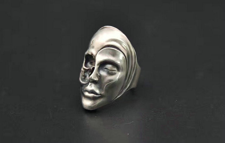 Yin Yang Skull Ring - Holy Buyble