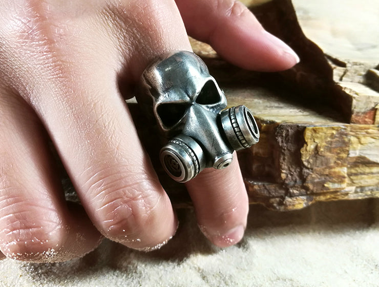 Gas Mask Skull Ring - Holy Buyble