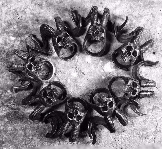 Horned Demon Skull Silver Ring - Holy Buyble