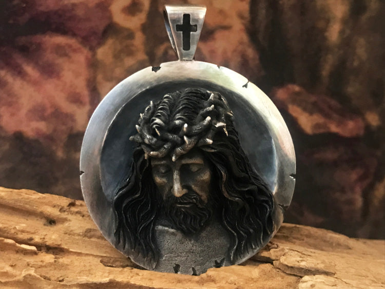 Master Craft Jesus Pendant - Holy Buyble