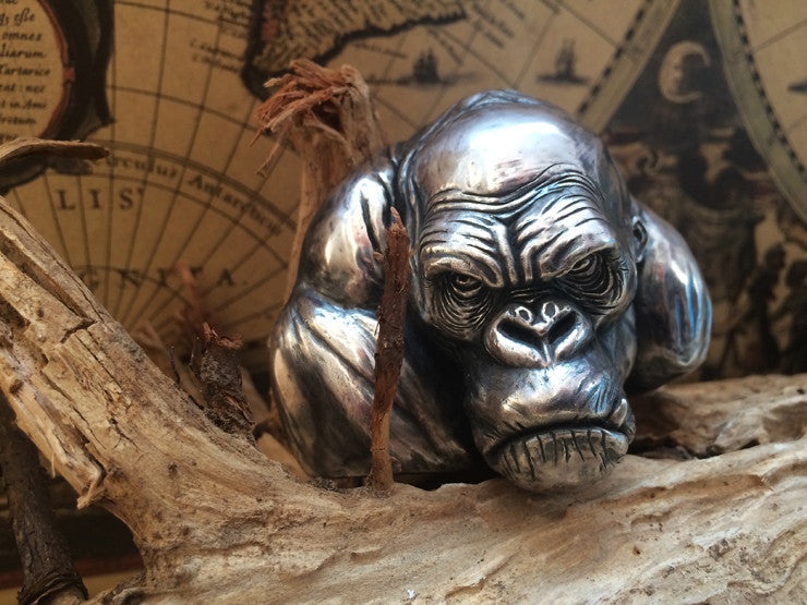Raging Ape Gorilla Belt Buckle - Holy Buyble