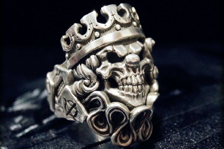 Skull with Crown Ring - CrewSkull®