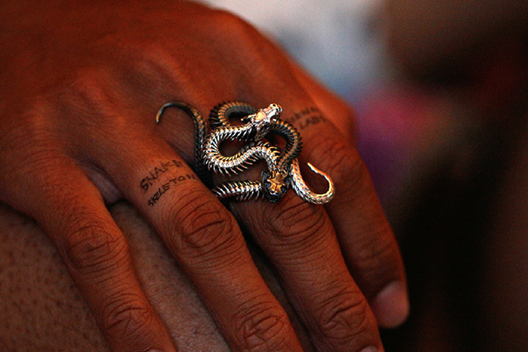 Flexible Yin Yang Snake Skeleton Ring - Holy Buyble