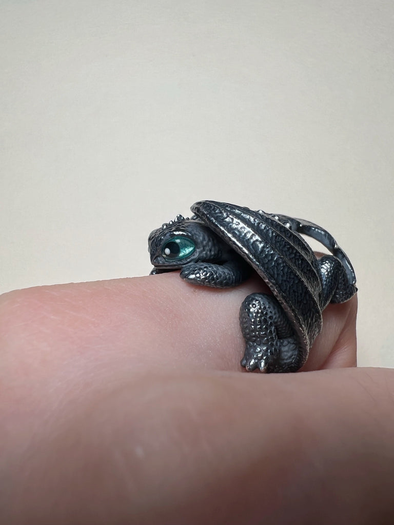 Toothless Light Fury Dragon Ring